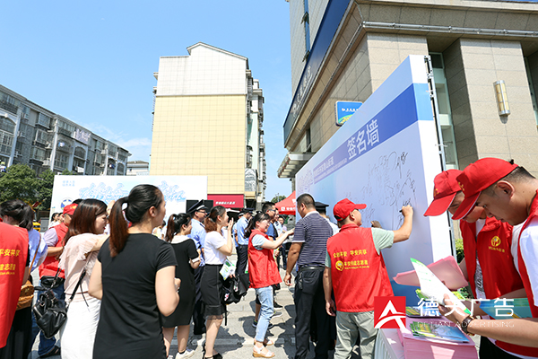 常德市德天廣告有限公司,品牌設(shè)計(jì),活動策劃,影視攝制,廣告設(shè)備租賃,媒體廣告推廣,